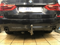 Tažné zařízení BMW 5-serie Touring (kombi) 2017/06- (G31), sklopné, BRINK